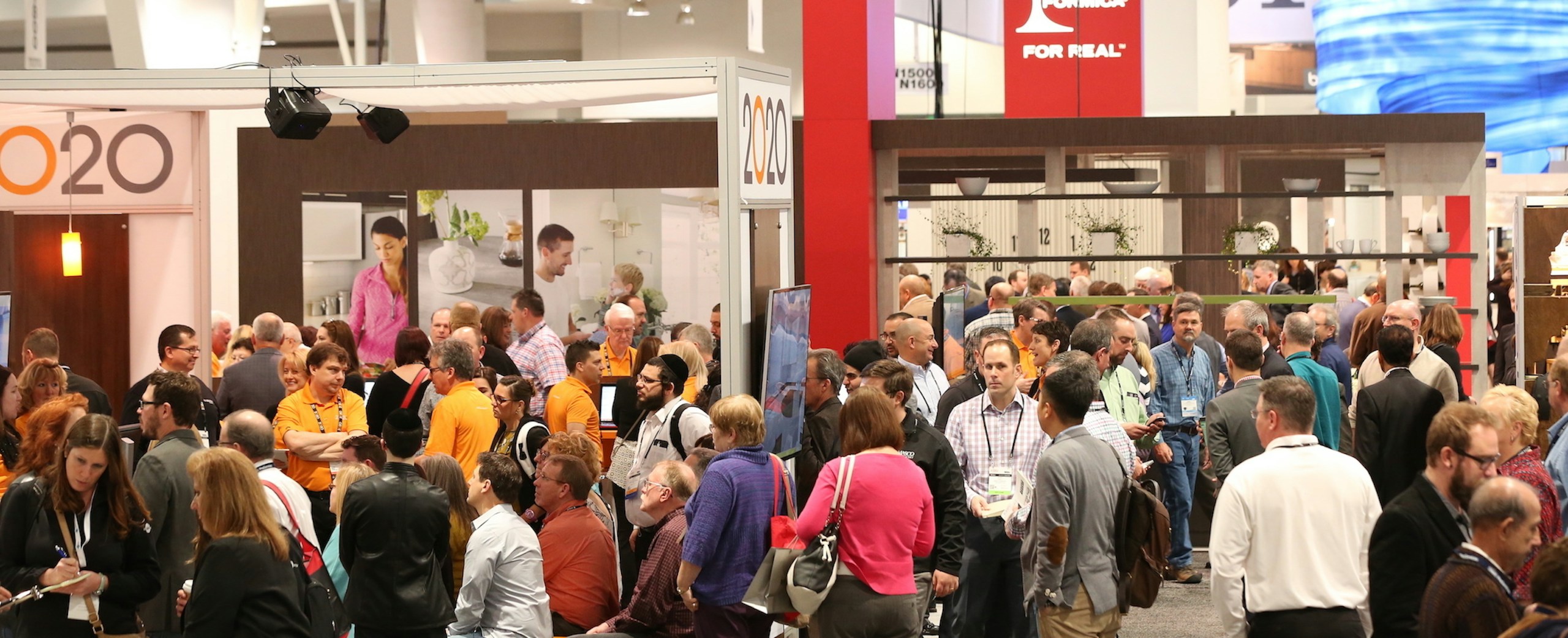 crowd of people waiting at builders show